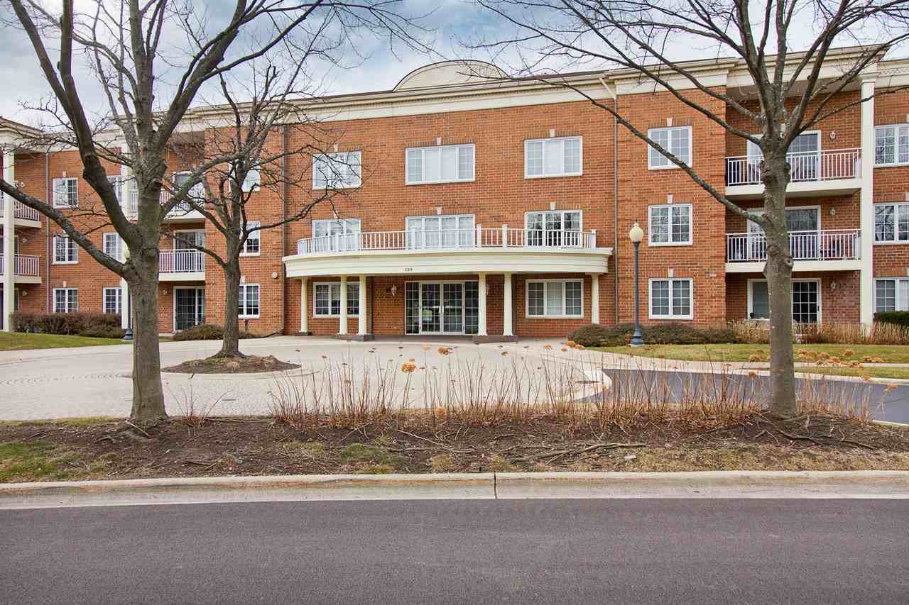 124 Day St Apt 309 - Photo 2 of 12