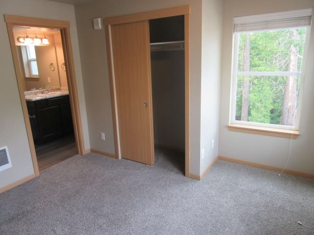 The Tremezzo North Apartments - Photo 2 of 10