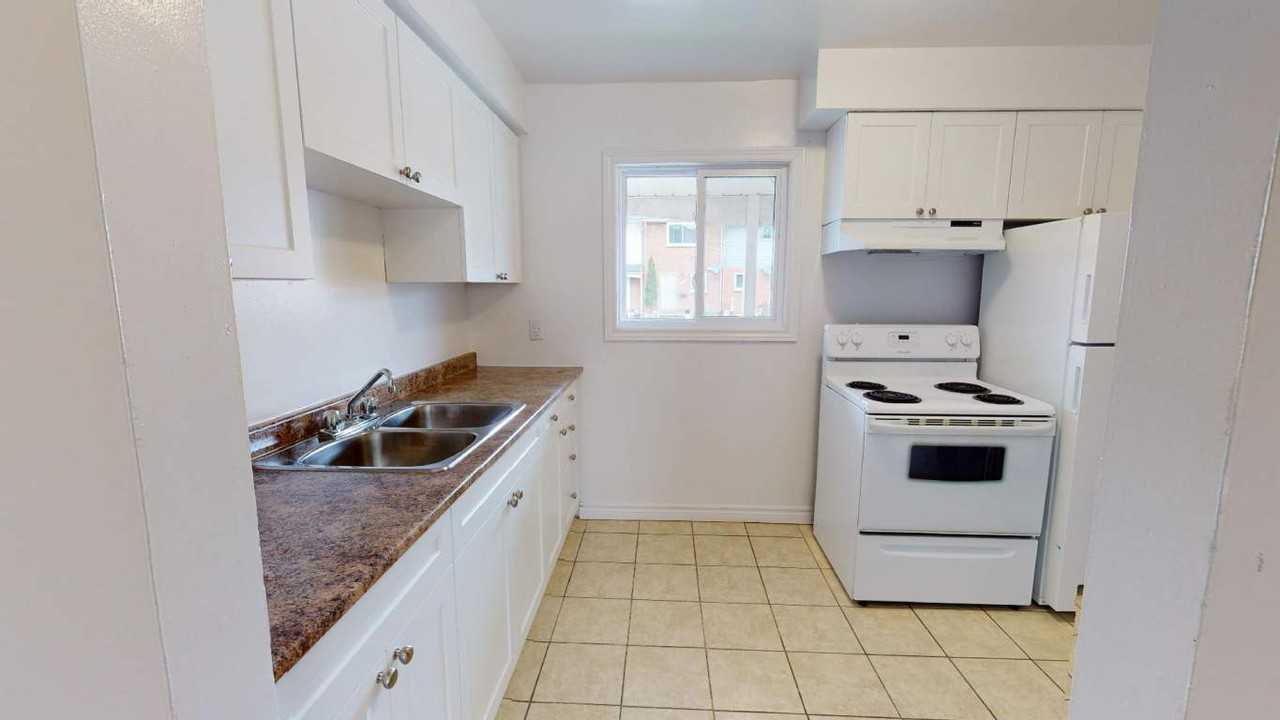 Mornington Meadows Townhouses - Photo 3 of 13
