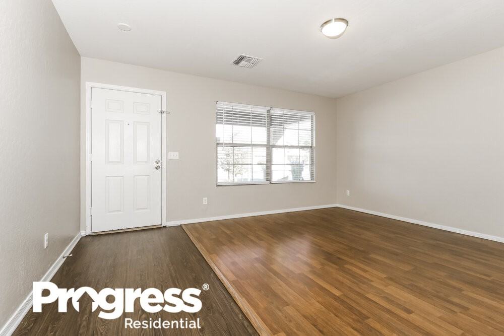 3127 W Park St - Photo 3 of 21