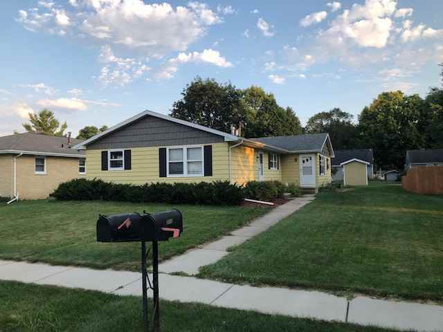 202 4th St #B - Photo 3 of 11