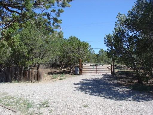 26 Toby Ln - Photo 3 of 20