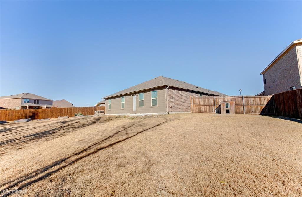 515 Rustic Meadows Trl - Photo 2 of 28