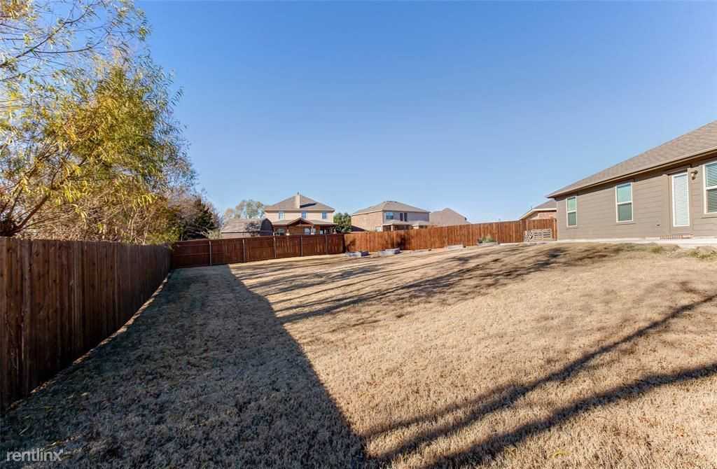 515 Rustic Meadows Trl - Photo 3 of 28
