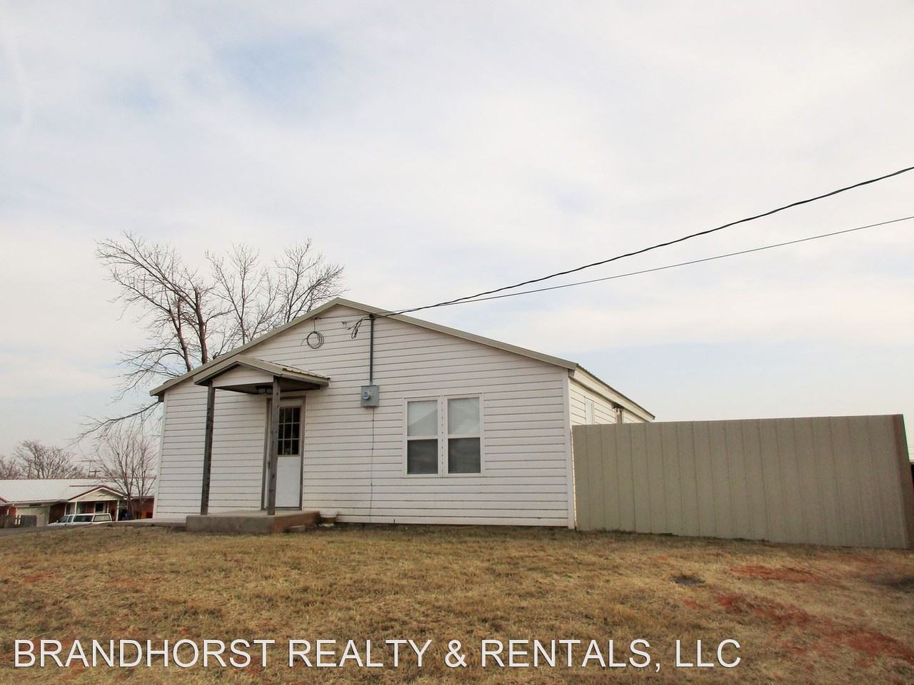 230 E 4th St - Photo 2 of 24