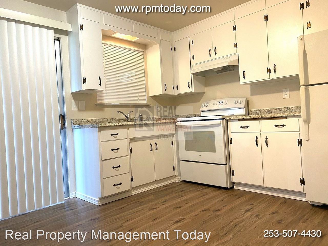 130 166th St S - Photo 3 of 7