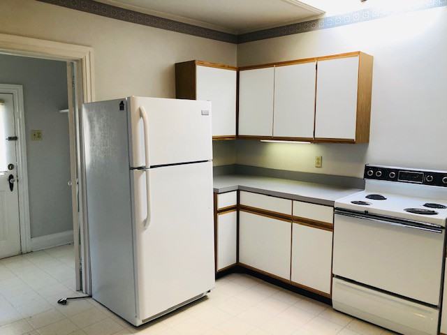 117 Baltimore St 1st Fl - Photo 3 of 7