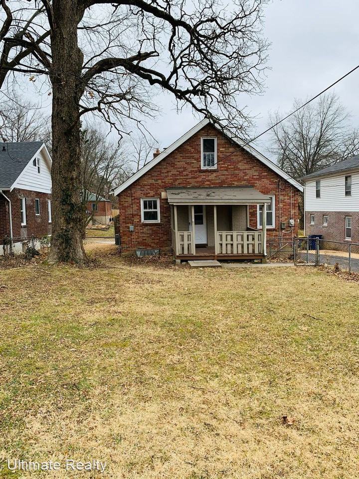 8325 Monroe Ave - Photo 3 of 15