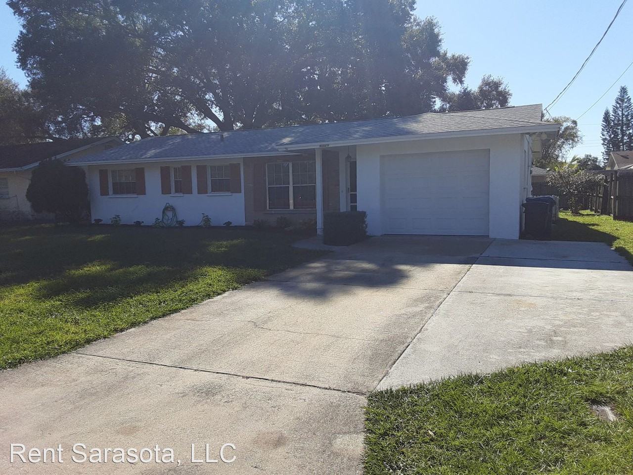 4220 Larkin St - Photo 3 of 19