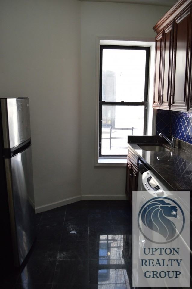 Columbus Ave & West 108th St