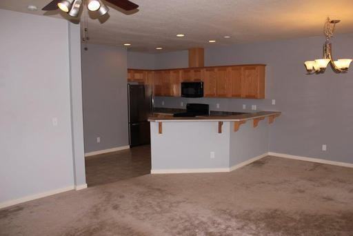 33957 Rolling Hills Dr - Photo 3 of 17