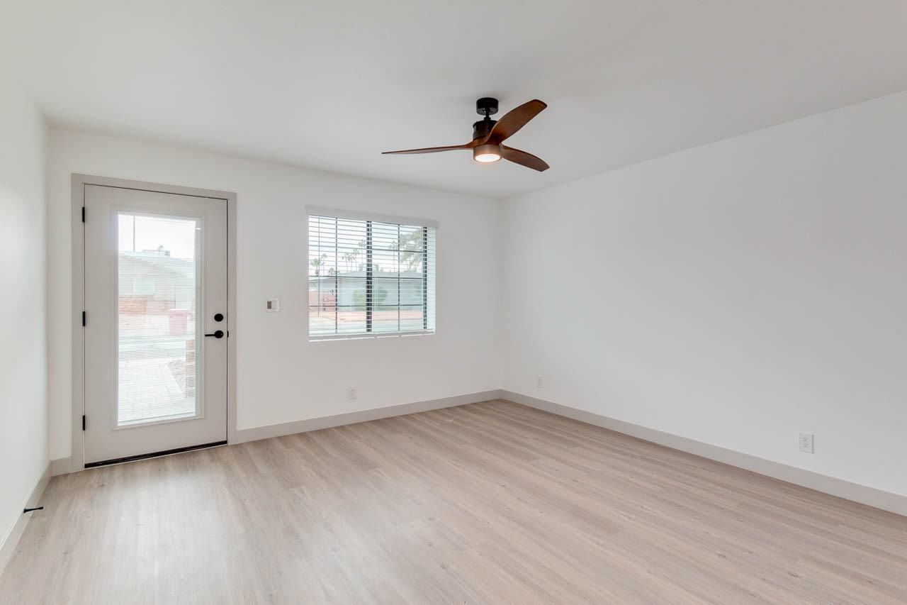 Avalon 2 - Photo 3 of 14