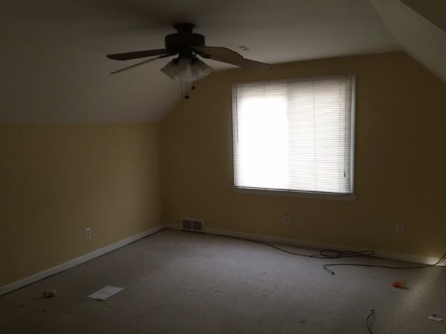 1959 Chestnut St - Photo 2 of 9