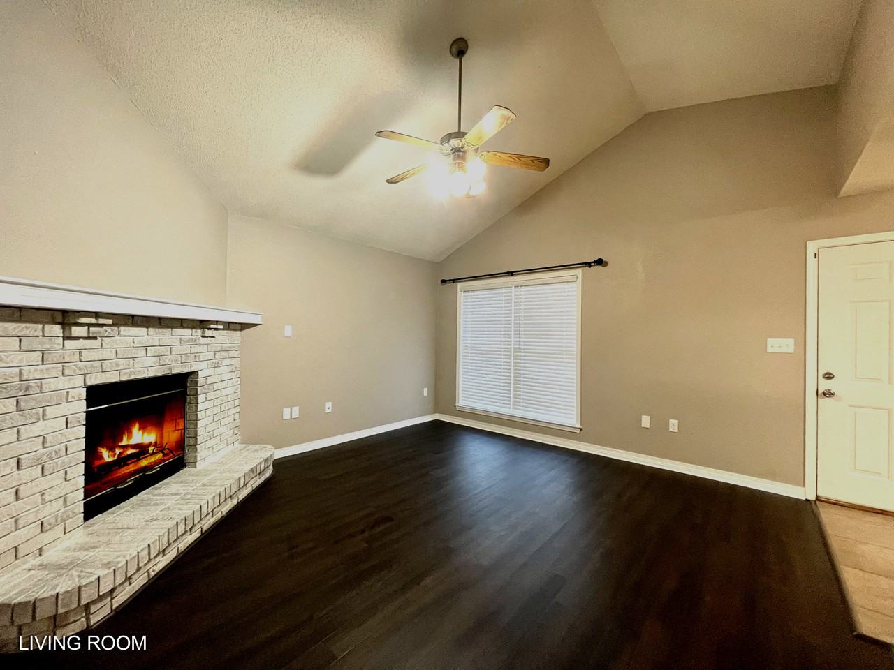 1054 Northview Drive - Photo 3 of 52