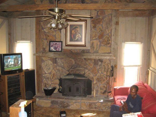 4143 Heathgate Dr - Photo 3 of 6