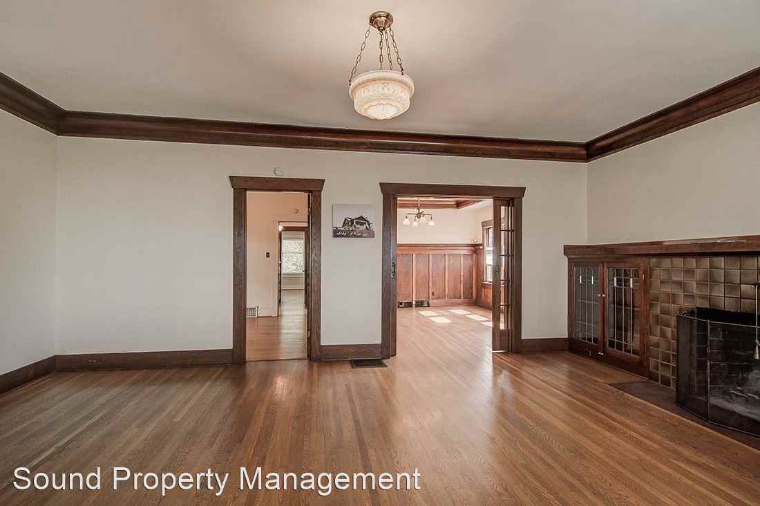 2126 9th Ave W - Photo 2 of 13