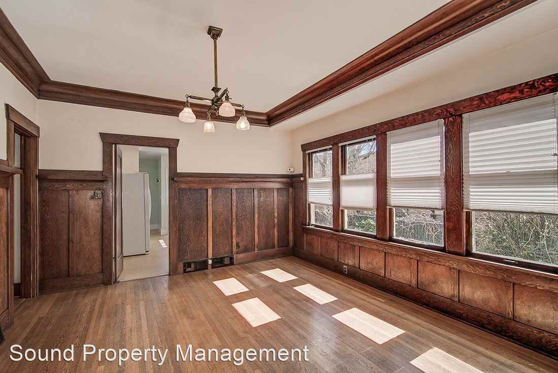 2126 9th Ave W - Photo 3 of 13