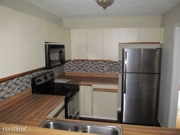 1248 N Forest Dr - Photo 3 of 10