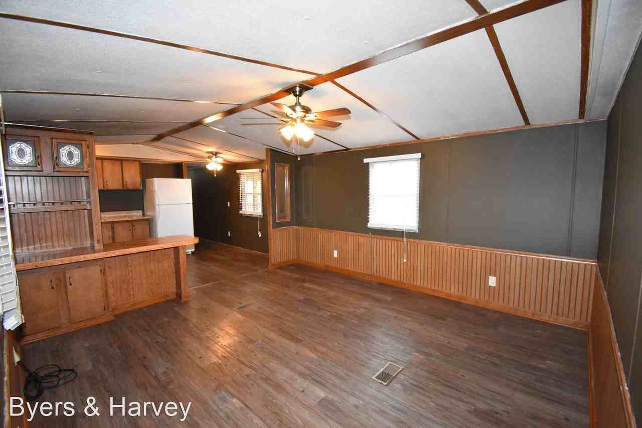 3130 Harris Cir - Photo 2 of 23