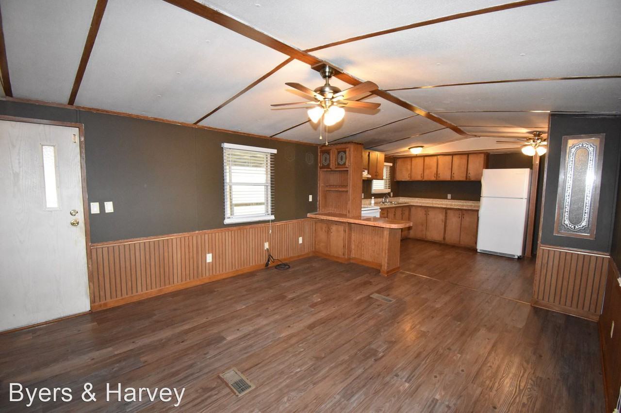 3130 Harris Cir - Photo 3 of 23