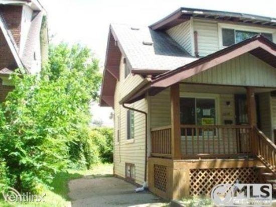 13338 Freeland St - Photo 2 of 8