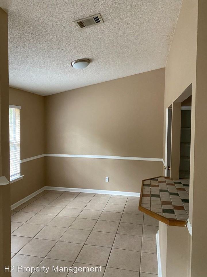 1866 Patsy Ann Ct S - Photo 3 of 3