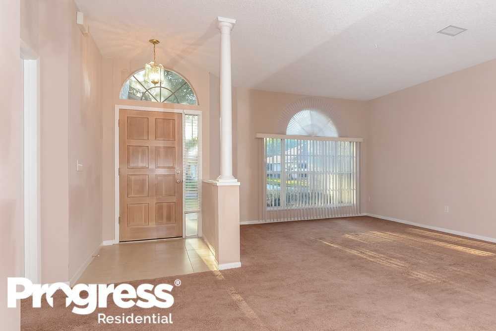 19705 Wyndmill Cir - Photo 2 of 12