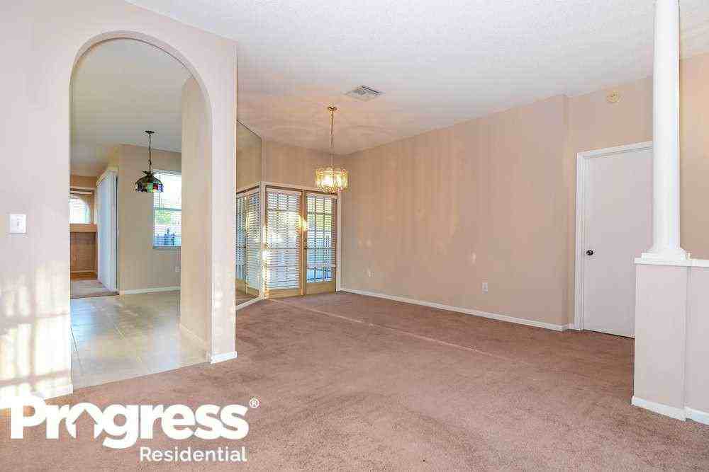 19705 Wyndmill Cir - Photo 3 of 12