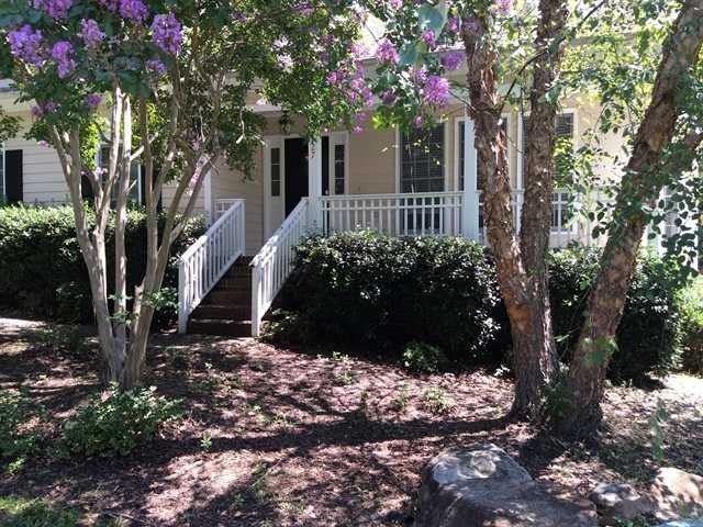 527 Loblolly Dr - Photo 2 of 16