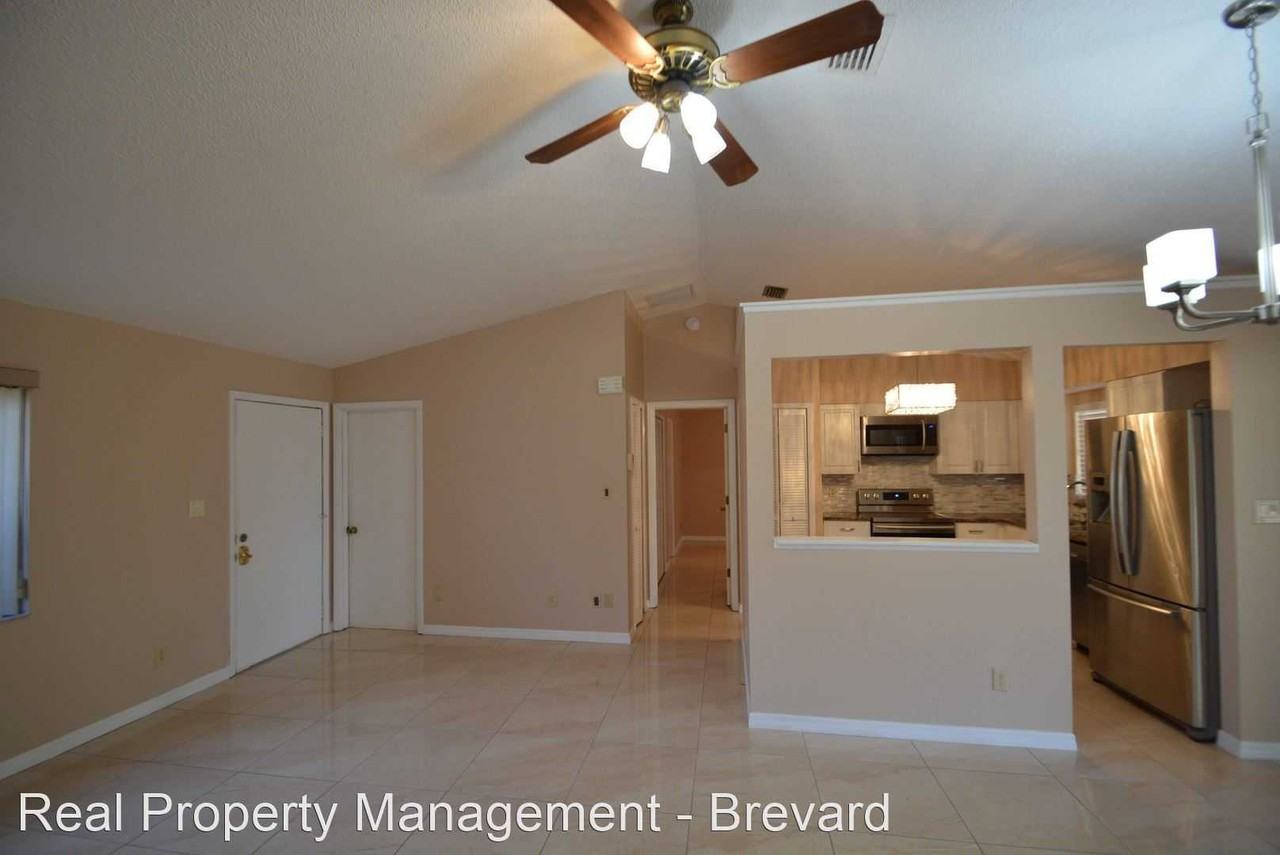 3365 Chapparal Ct - Photo 2 of 10