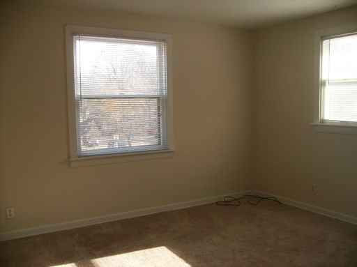 601 Lafayette Ave NE #2 - Photo 2 of 5