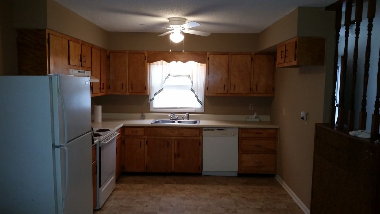 17 Clinton Ave - Photo 2 of 7