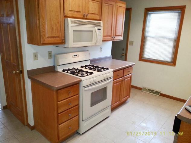 825 6th Ave S - Photo 3 of 7