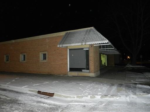 1432 Myott Ave - Photo 3 of 5