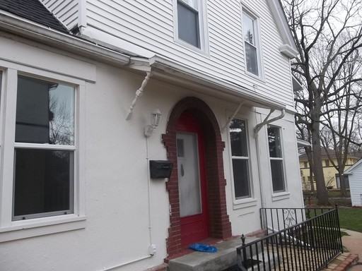 1921 Oxford St - Photo 2 of 6