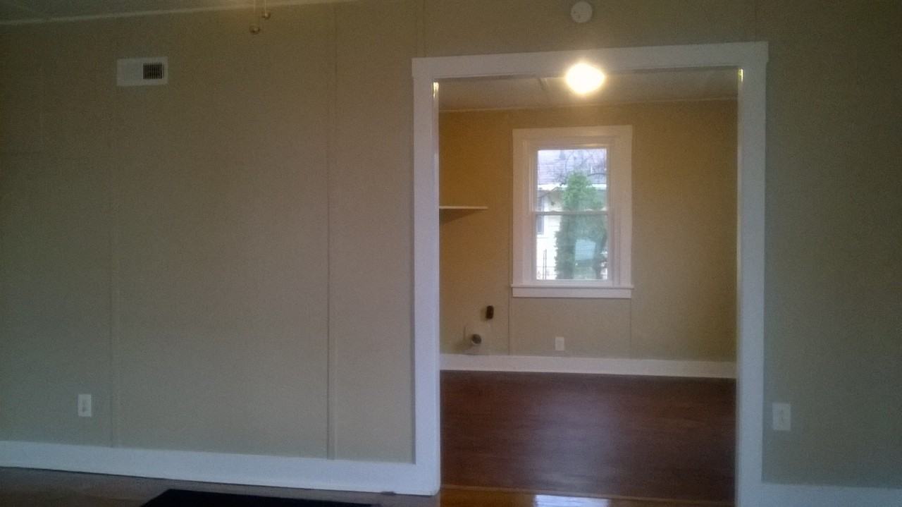 913 Elliston St - Photo 3 of 15