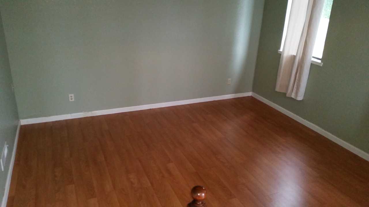 504 Diamond Bar Ln - Photo 3 of 12