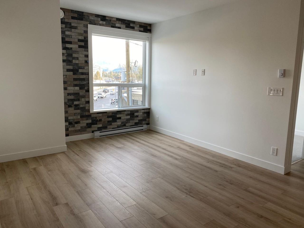 BRAND NEW CORNER UNIT Mtn View Petfriendly 2 beds, 2 baths on