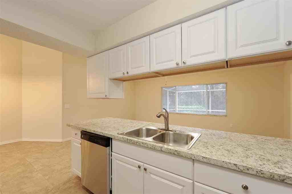 7543 Abbott Ct - Photo 2 of 22