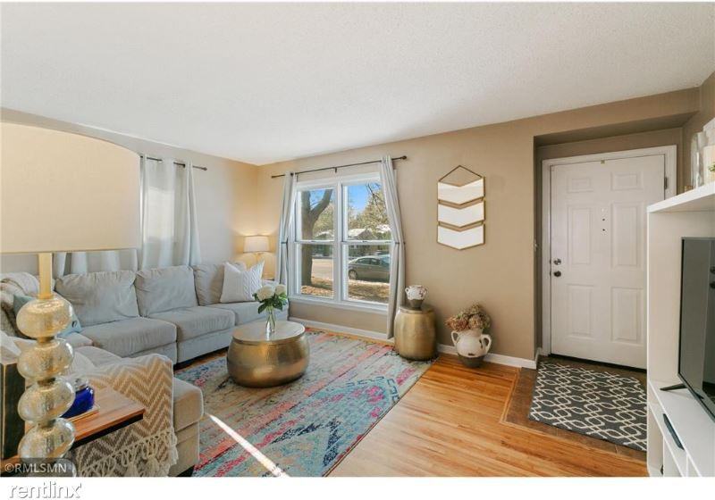 2909 Louisiana Ave S - Photo 2 of 16