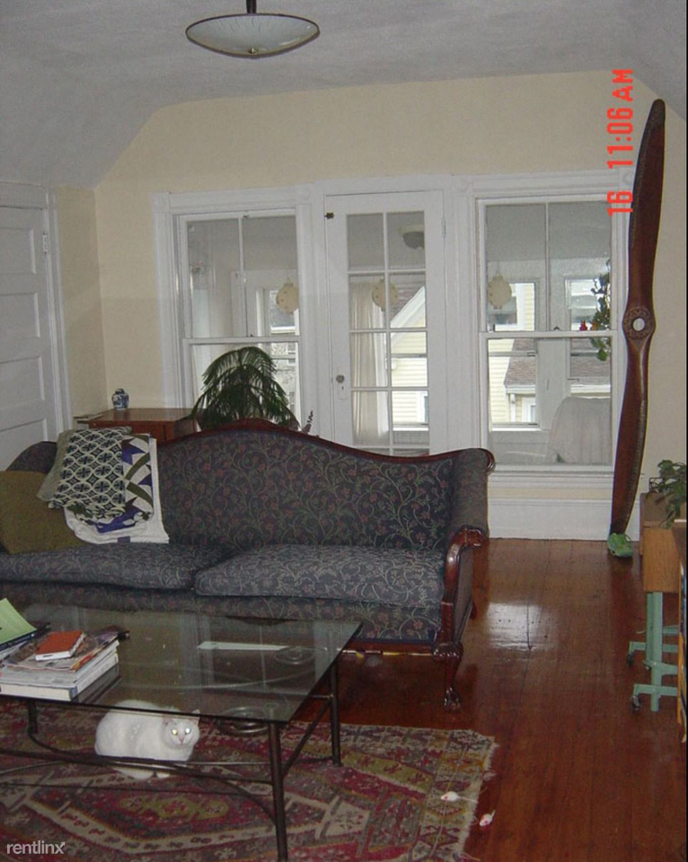 20 Liberty Ave - Photo 2 of 8