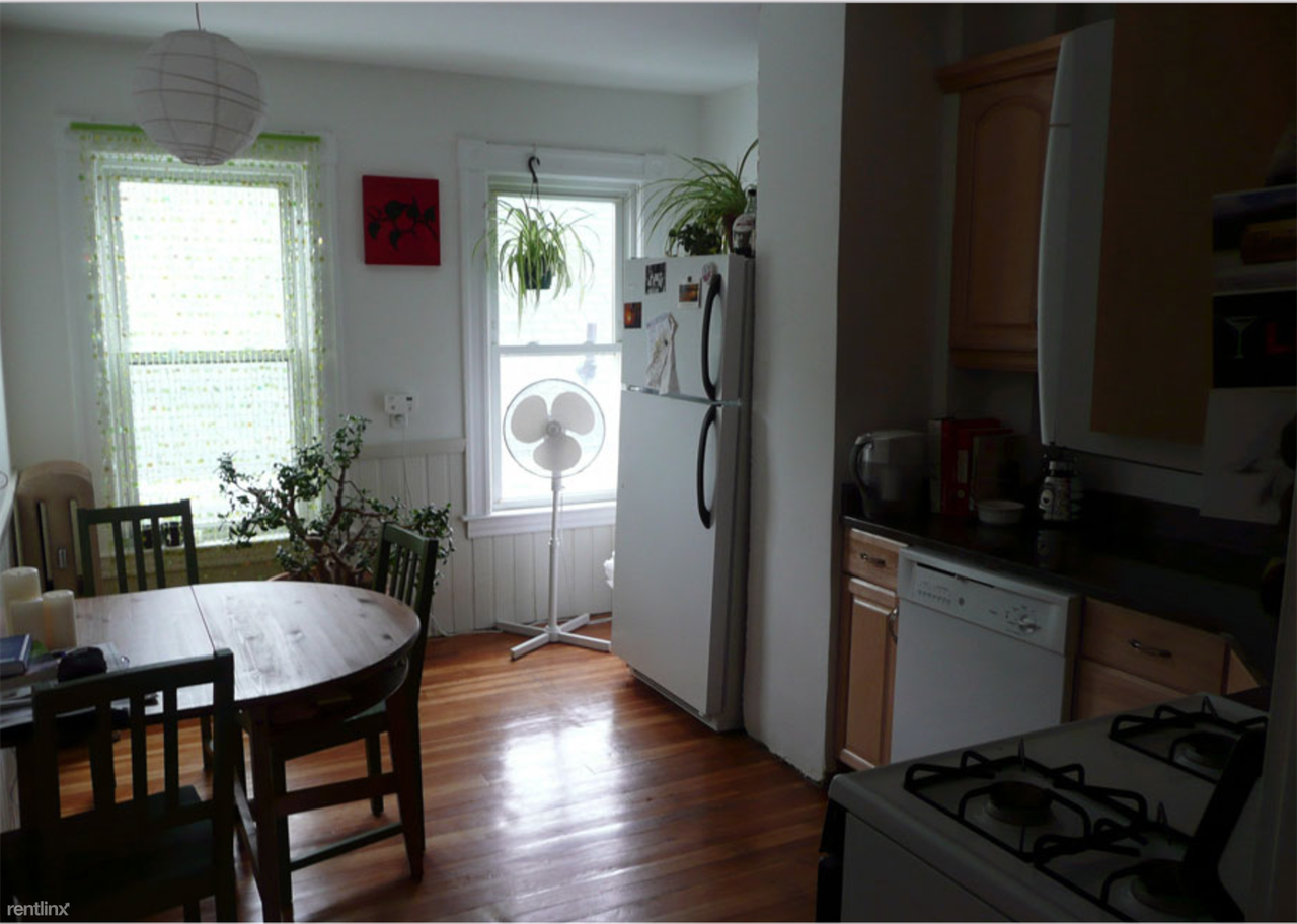 20 Liberty Ave - Photo 3 of 8