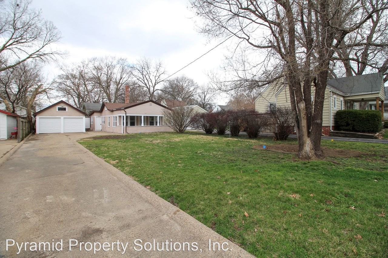 2004 38th St - Photo 2 of 25