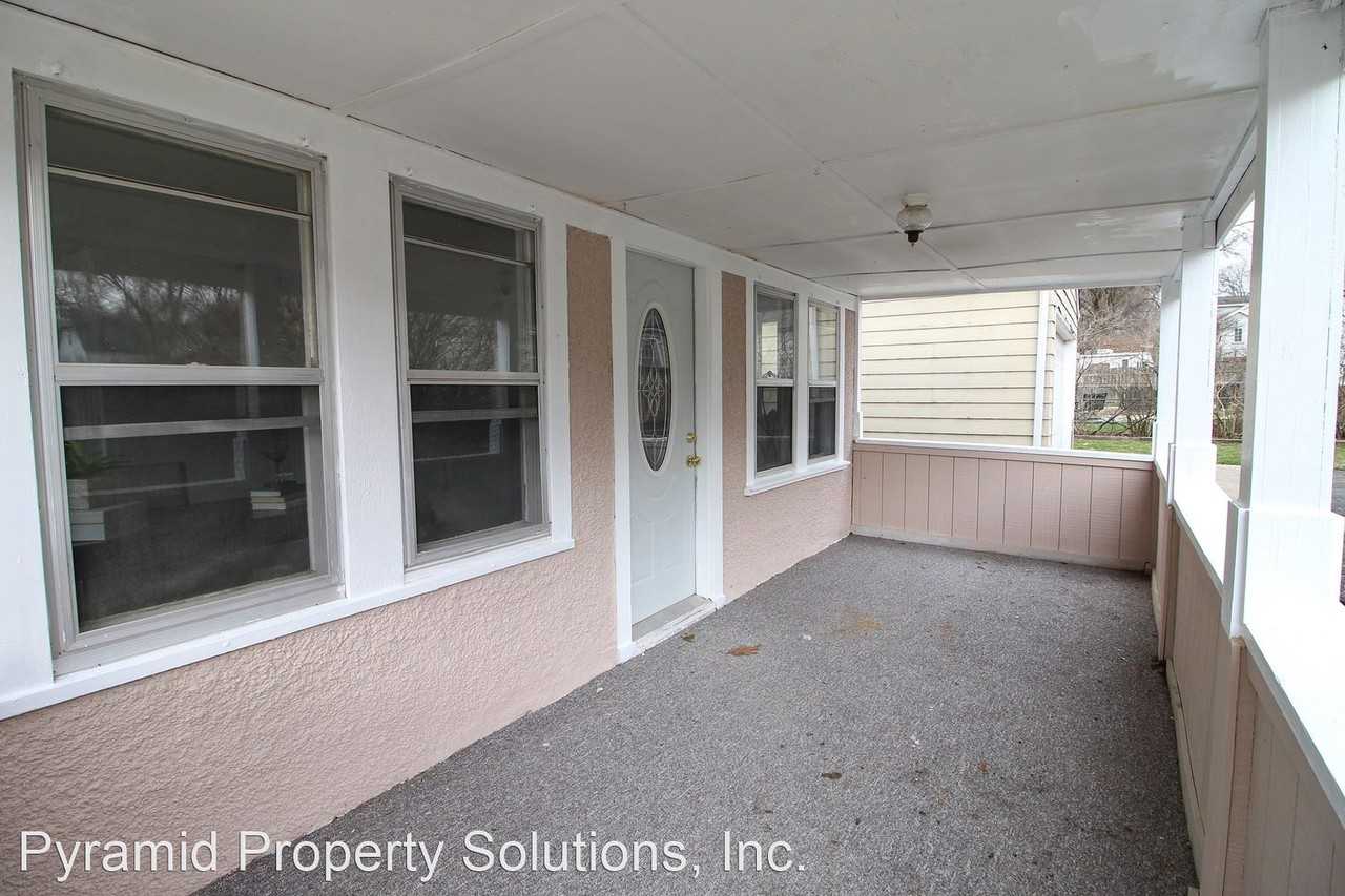 2004 38th St - Photo 3 of 25