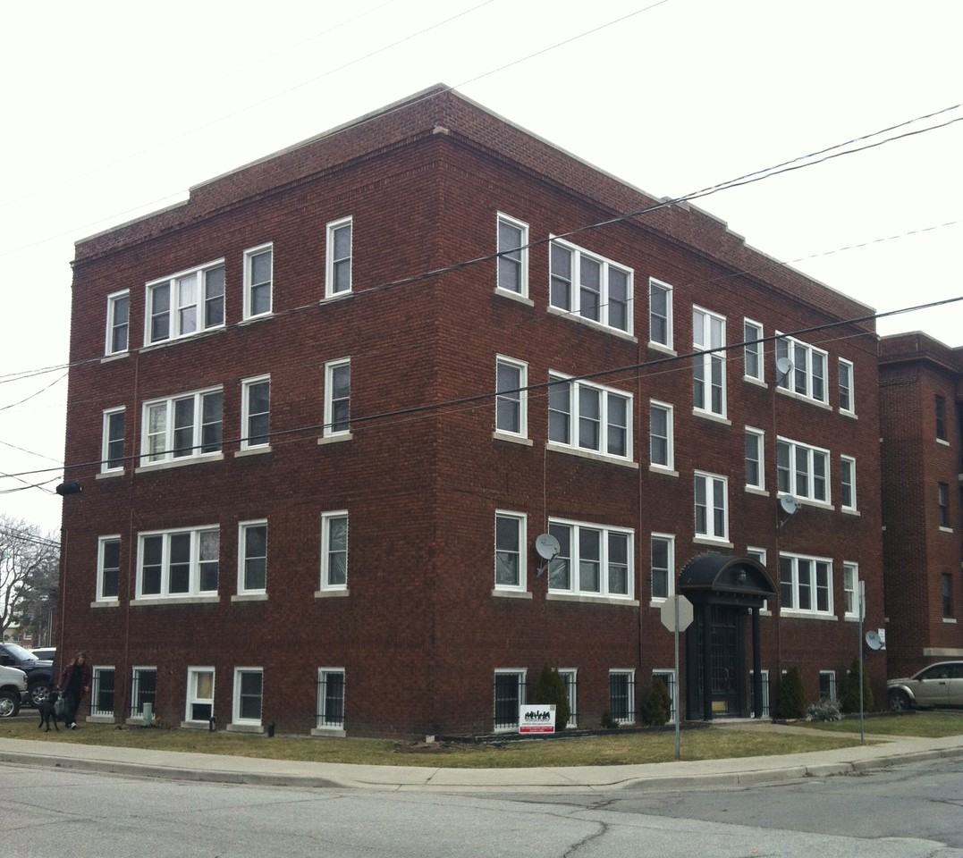 74 Hanna St W - Photo 2 of 5