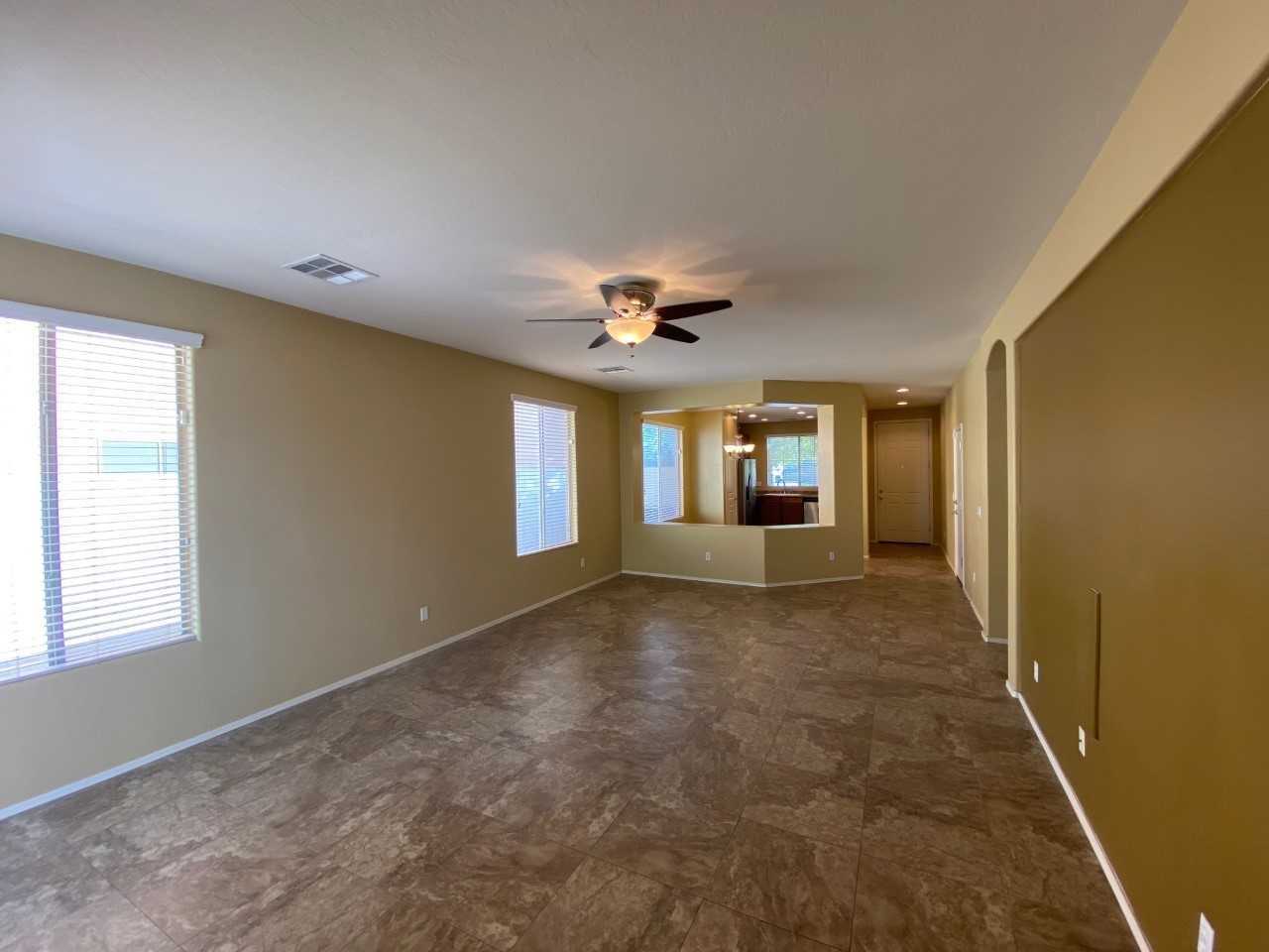 532 E Trellis Rd - Photo 3 of 13