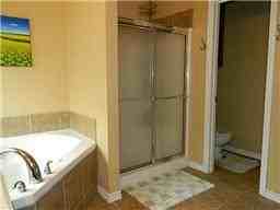 2126 Continental Ave - Photo 2 of 22