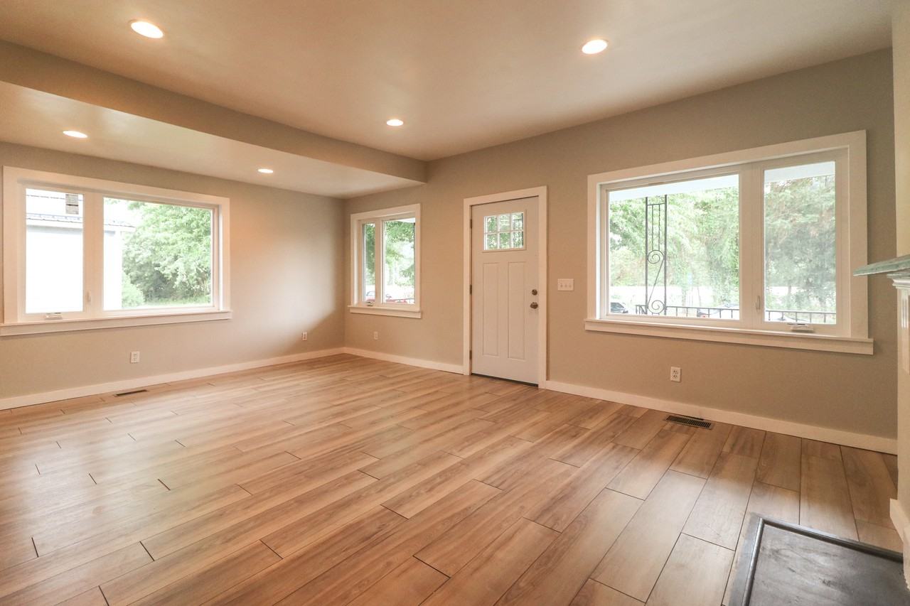 3405 Lincoln Avenue - Photo 2 of 20