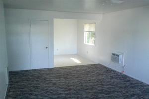 1947 8th St - Photo 3 of 5