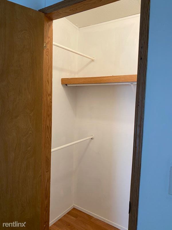 1417 Marsh Creek Ln - Photo 3 of 9